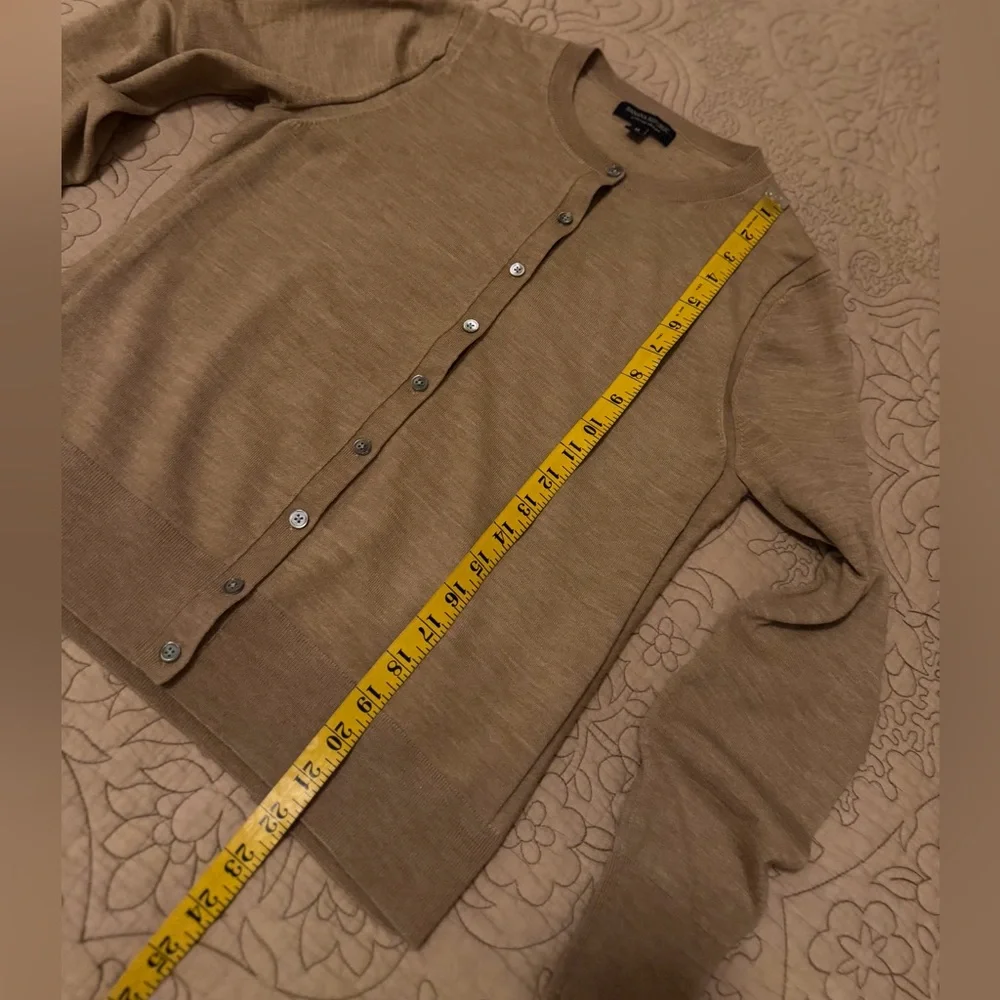 Banana Republic Camel Tan Merino Wool Lightweight Cardigan Sweater, Size M - Picture 5 of 6